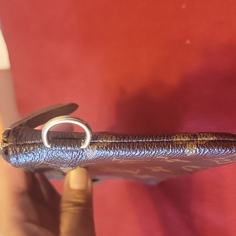 100% Authentic LOUIS VUITTON - Picture 6 of 9